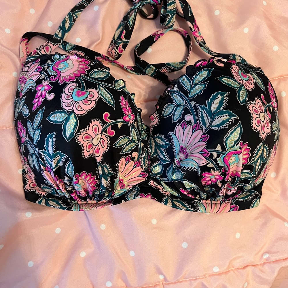 Shade & Shore Black and Pink Bikini Top